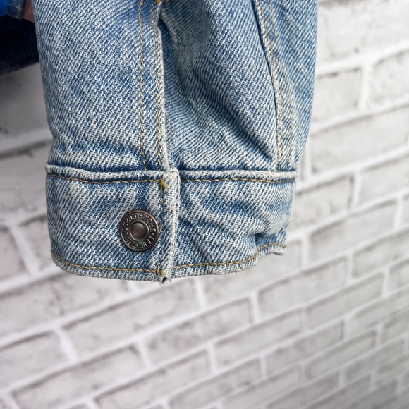 Like New |•LEVI'S•| Shearling Lined Denim Jean Jacket Size Medium - Picture 6 of 10